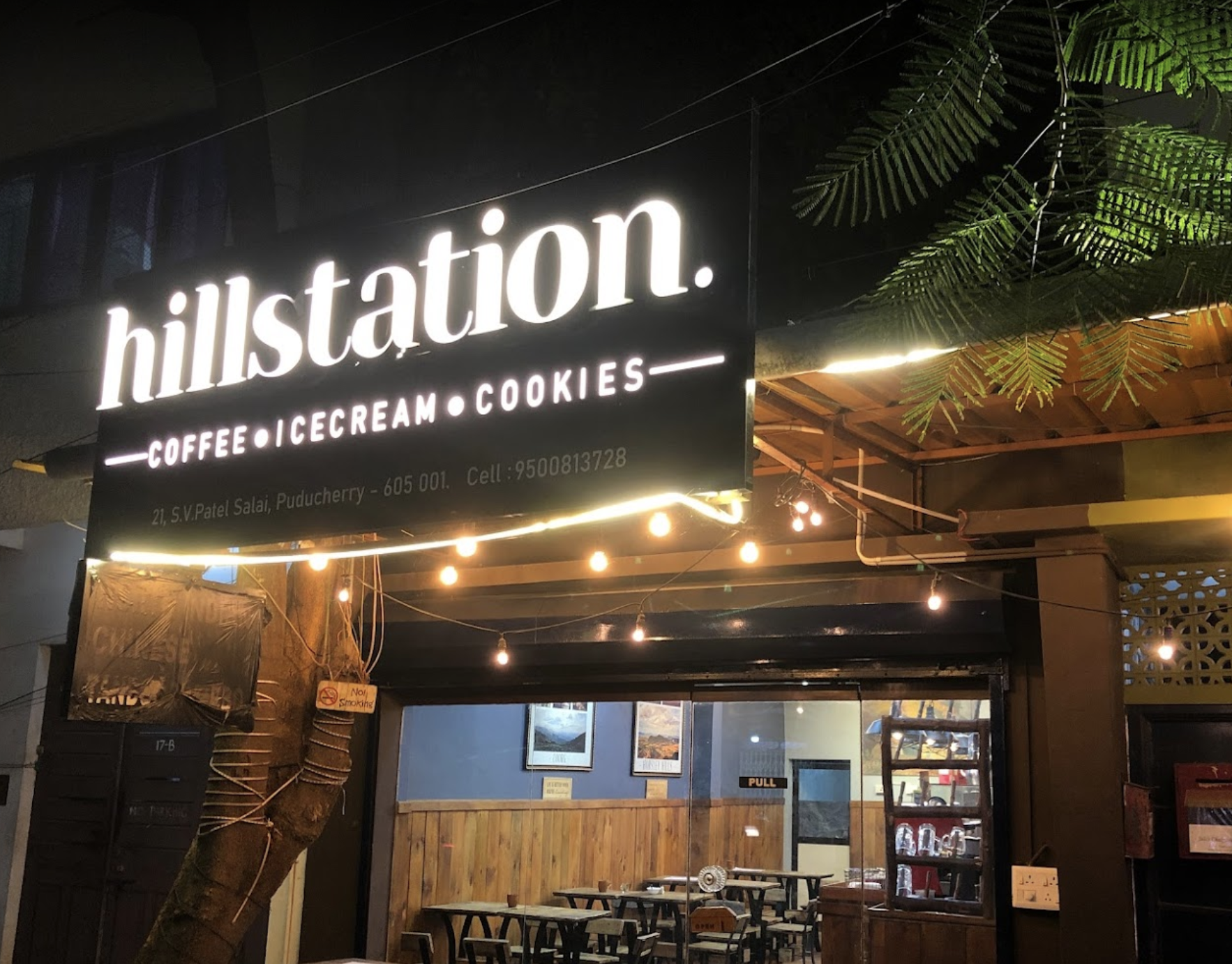 images/hillstationcafe-entrance-puducherry.png